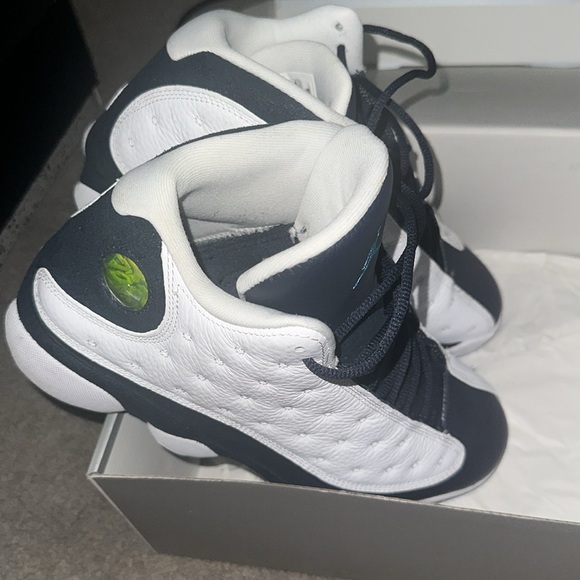 AIR JORDAN 13 RETRO
WHITE/DK POWDER BLUE-MULTI
BLANC/BLEU POUDRE FONCE
SIZE 10 - Picture 4 of 8